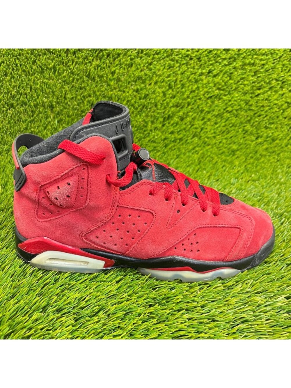 Nike Air Jordan 6 Retro Toro Bravo Boys Size 7Y Red Basketball Shoes Sneakers